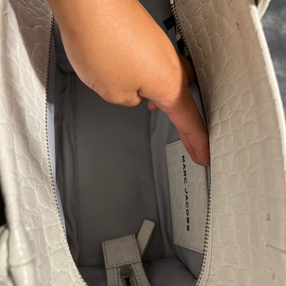 Marc Jacobs Ivory Croc Embossed tote bag Small - Picture 5 of 8